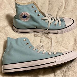 Chuck Taylor Sneakers 😇